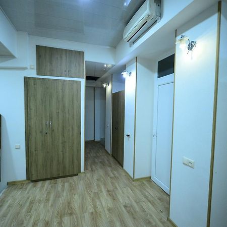 Hostel 17 Only For Men Tbilisi Ngoại thất bức ảnh