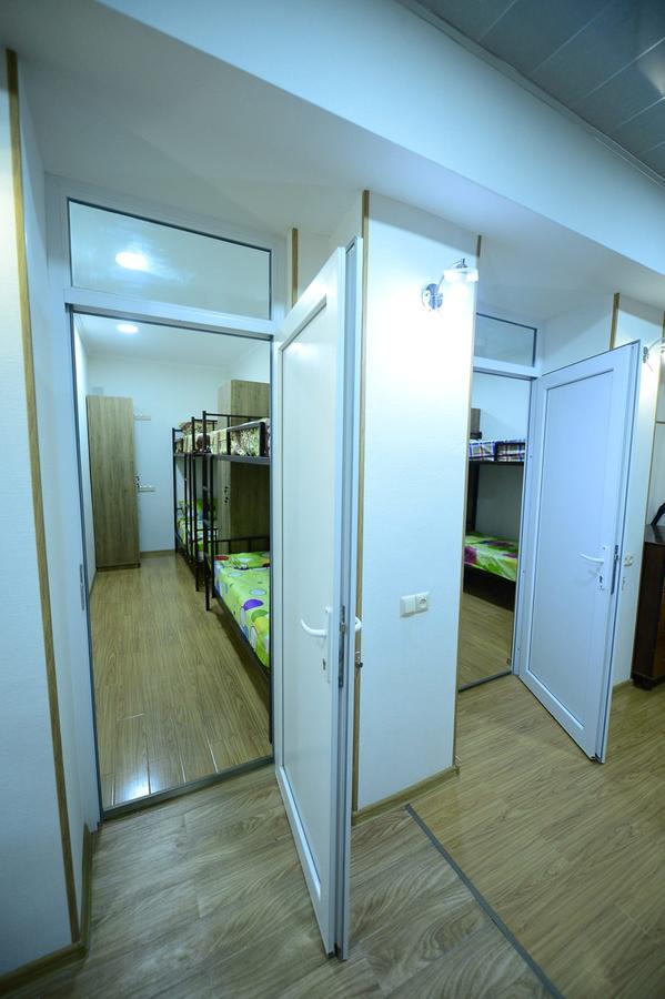 Hostel 17 Only For Men Tbilisi Ngoại thất bức ảnh